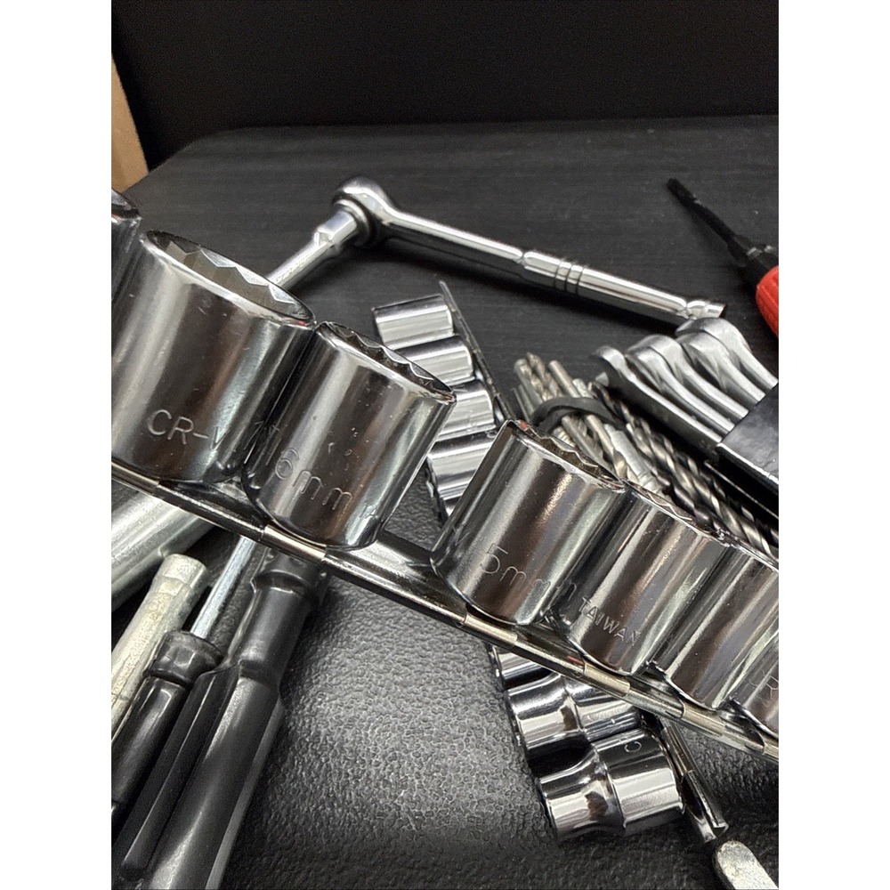 Used Tools. Mix Pieces - Picture 7 of 12